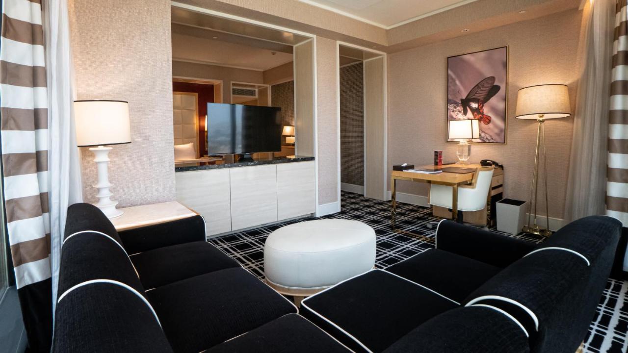 The Lin Hotel Taichung Luaran gambar A suite at the Mandarin Oriental, New York